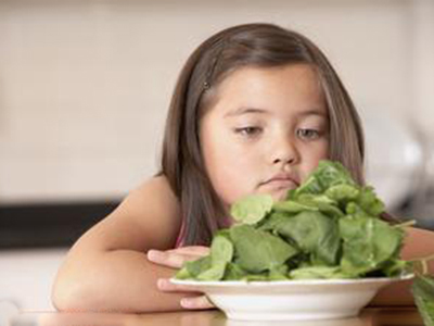 孩子過量喝咖啡易血壓高 兒童高血壓怎麼辦？